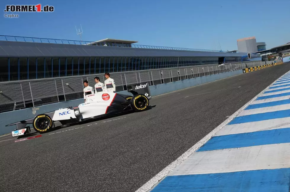 Foto zur News: Kamui Kobayashi, Sergio Perez und Esteban Gutierrez (Sauber)