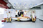 Foto zur News: Präsentation des HRT-Cosworth F112