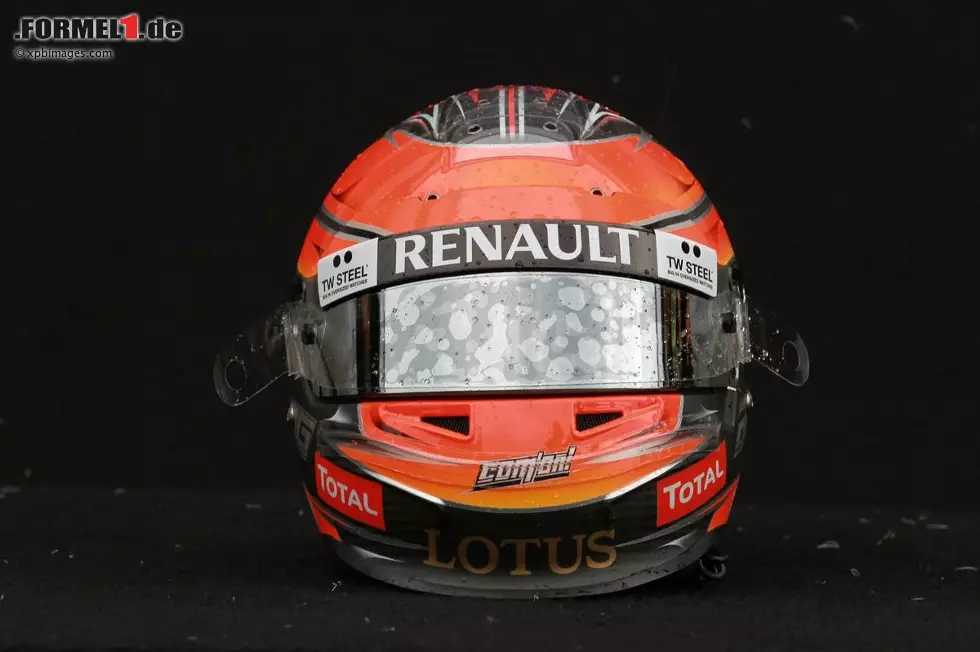 Foto zur News: Helm von Romain Grosjean (Lotus)