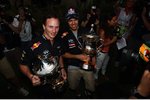 Foto zur News: Christian Horner (Teamchef) und Sebastian Vettel (Red Bull)