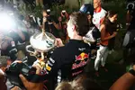 Foto zur News: Christian Horner (Teamchef) und Sebastian Vettel (Red Bull)