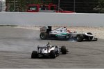 Foto zur News: Das Ende des Rennens für Bruno Senna (Williams) und Michael Schumacher (Mercedes)
