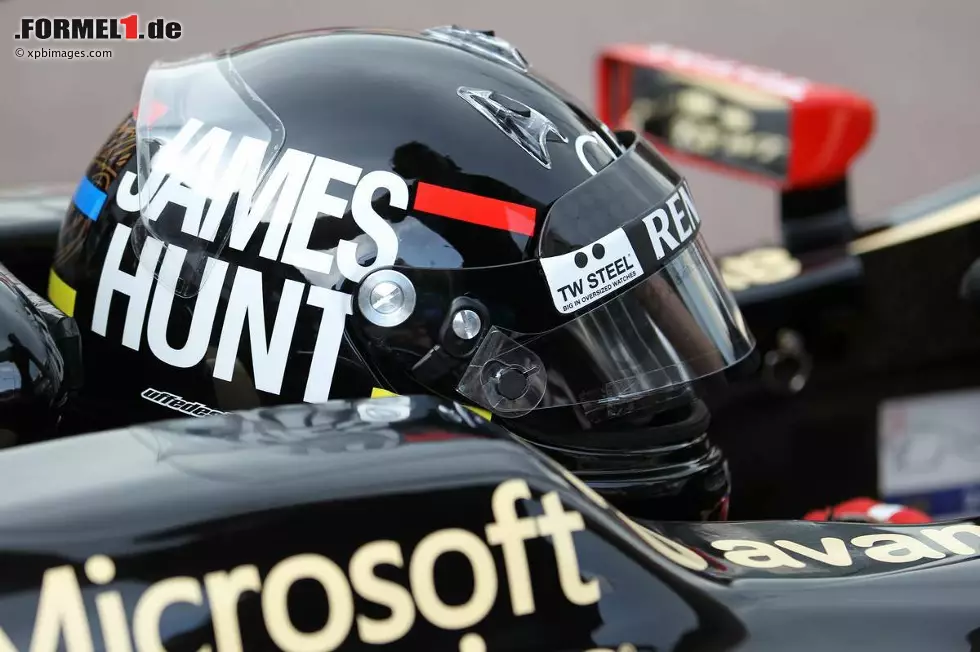 Kimi Räikkönen (Lotus) fährt in Monte Carlo mit einem ganz besonderem Helm - mit dem Namen von James Hunt, dem Draufgänger der guten alten Zeit... Foto zur News: Kimi Räikkönen (Lotus) fährt in Monte Carlo mit einem ganz besonderem Helm - mit dem Namen von James Hunt, dem Draufgänger der guten alten Zeit...