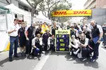 Foto zur News: Das Williams-Team sendet beste Grüße an den Mechaniker, der nach dem Boxenfeuer von Barcelona noch im Krankenhaus ist