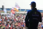 Foto zur News: Sieger Mark Webber (Red Bull) genießt die Atmosphäre bei der Grand-Prix-Party nach dem Rennen