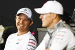 Foto zur News: Nico Rosberg (Mercedes) und Michael Schumacher (Mercedes)