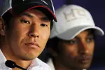 Foto zur News: Kamui Kobayashi (Sauber) und Narain Karthikeyan (HRT)