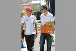 Foto zur News: Jenson Button (McLaren) und Paul di Resta (Force India)