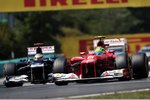 Foto zur News: Felipe Massa (Ferrari) und Pastor Maldonado (Williams)