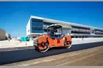 Foto zur News: Komplettierung der ersten Schicht Asphalt des Circuit of The Americas in Austin (Texas/USA): Start- und Zielgerade
