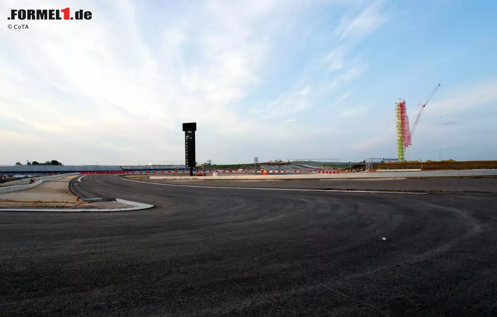 Foto zur News: Baufortschritt mit Asphaltband am Circuit of The Americas in Austin (Texas/USA)