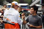 Foto zur News: Nico Hülkenberg (Force India) und Sergio Perez (Sauber) scherzen miteinander