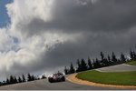 Foto zur News: Felipe Massa (Ferrari) und die Regenwolken drohen