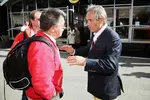 Foto zur News: Star-Fotograf Rainer W. Schlegelmilch mit Formel-1-Legende Jacky Ickx