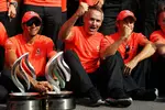 Gallerie: Lewis Hamilton (McLaren), Martin Whitmarsh (Teamchef, McLaren) und Jenson Button (McLaren)