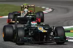 Foto zur News: Witali Petrow (Caterham) und Jerome D&#039;Ambrosio (Lotus)