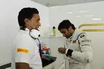 Foto zur News: Narain Karthikeyan (HRT) mit Balbir Singh