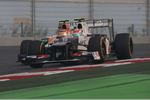 Foto zur News: Sergio Perez (Sauber) vor Nico Hülkenberg (Force India)
