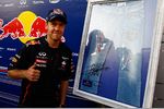 Foto zur News: Sebastian Vettel (Red Bull) mit einer Pepe-Jeans-Limited-Edition