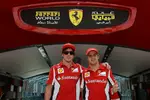 Foto zur News: Fernando Alonso und Felipe Massa (Ferrari) in der Ferrari-World Abu Dhabi