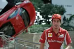 Foto zur News: Fernando Alonso (Ferrari) in der Ferrari-World Abu Dhabi