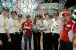 Foto zur News: Fernando Alonso und Felipe Massa (Ferrari) in der Ferrari-World Abu Dhabi