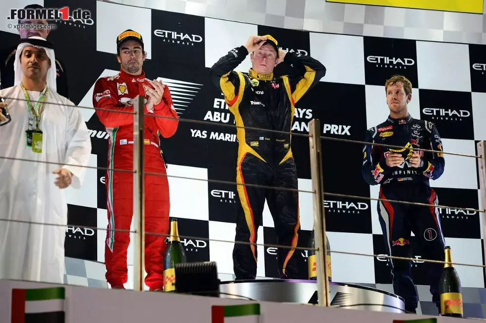 Foto zur News: Fernando Alonso (Ferrari), Sebastian Vettel (Red Bull) und Kimi Räikkönen (Lotus)