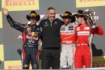 Foto zur News: Lewis Hamilton (McLaren), Sebastian Vettel (Red Bull) und Fernando Alonso (Ferrari)