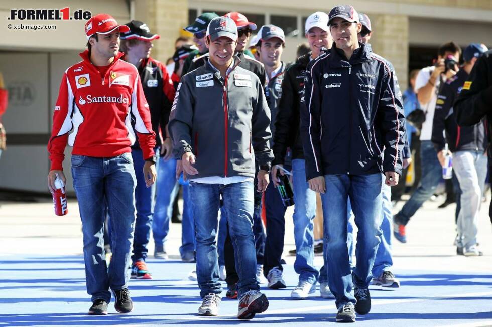 Foto zur News: Felipe Massa (Ferrari), Kamui Kobayashi (Sauber) und Pastor Maldonado (Williams)