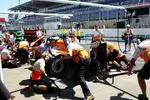 Foto zur News: Force India übt Boxenstopps