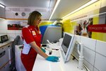 Foto zur News: Benzinanalyse des Ferrari-Teams im Shell-Labor