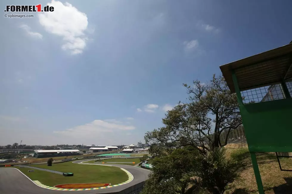 Foto zur News: Blick auf die Strecke in Interlagos