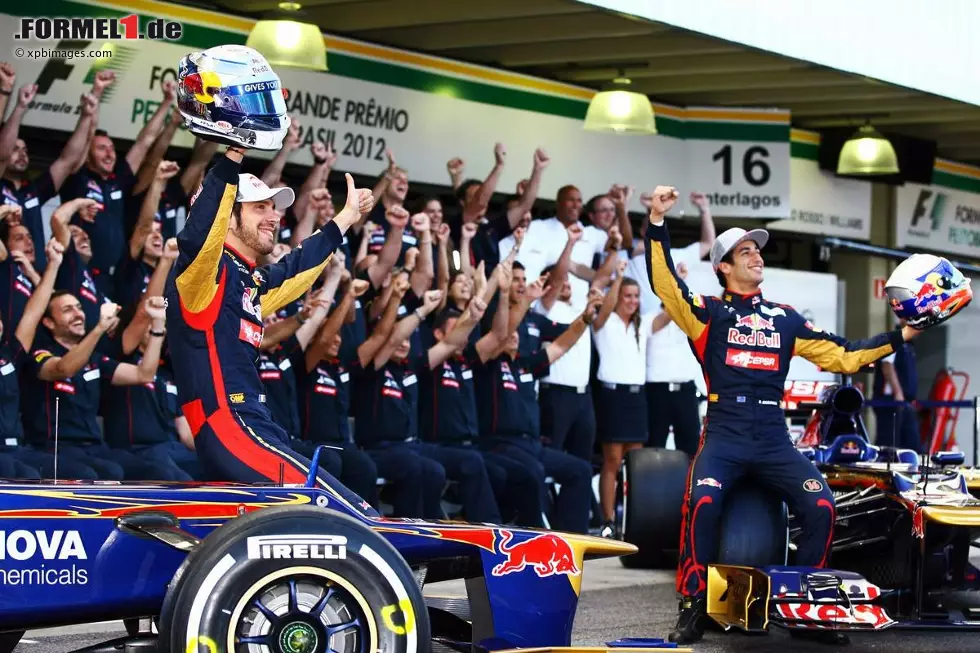 Foto zur News: Jean-Eric Vergne (Toro Rosso) und Daniel Ricciardo (Toro Rosso)