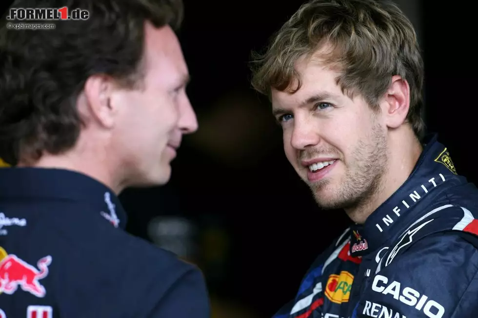 Foto zur News: Christian Horner (Red-Bull-Teamchef) und Sebastian Vettel (Red Bull)