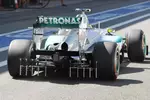 Foto zur News: Nico Rosberg (Mercedes) mit Messinstrumenten am Heck