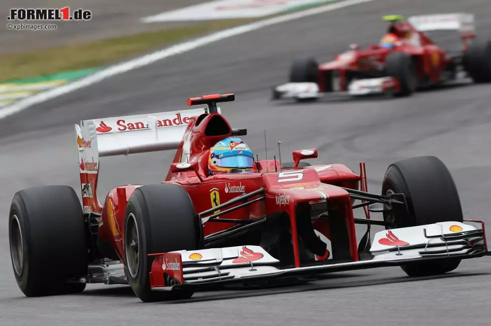 Foto zur News: Fernando Alonso (Ferrari) und Felipe Massa (Ferrari)