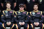 Foto zur News: Romain Grosjean (Lotus), Kimi Räikkönen (Lotus) und Jerome D&#039;Ambrosio (Lotus)