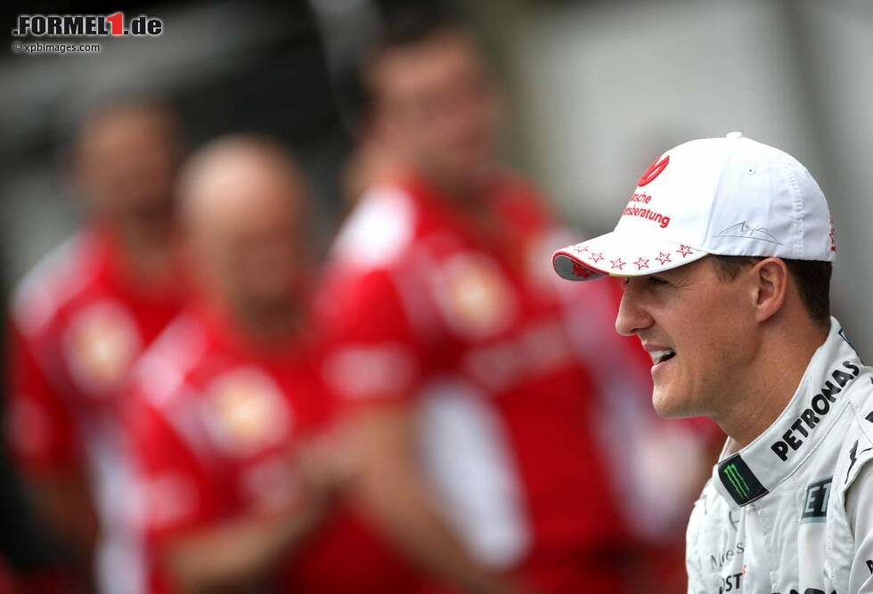 Foto zur News: Michael Schumacher erholt sich ab sofort zuhause von seinem schweren Ski-Unfall, ...