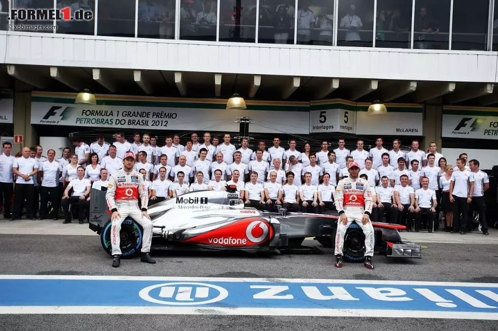 Foto zur News: Jenson Button (McLaren) und Lewis Hamilton (McLaren)