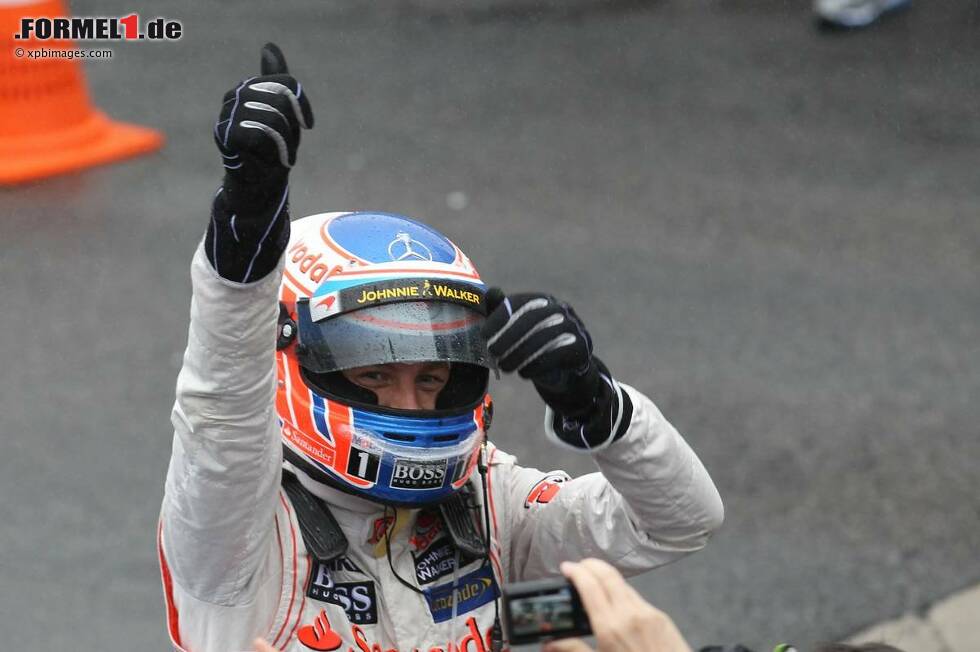 Foto zur News: Jenson Button (McLaren) sieht im Saisonfinale 2013