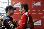 Foto zur News: Sebastian Vettel und Stefano Domenicali