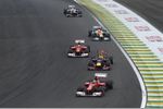 Gallerie: Fernando Alonso vor Mark Webber und  Felipe Massa