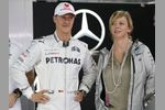Foto zur News: Michael Schumacher (Mercedes) mit seiner Managerin Sabine Kehm