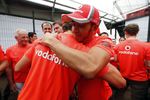 Foto zur News: Jenson Button und Lewis Hamilton (McLaren)