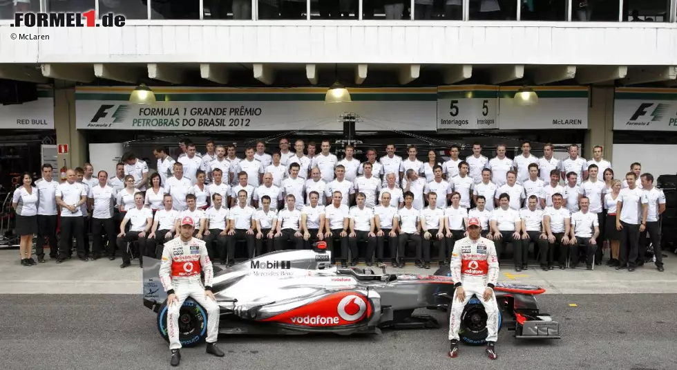 Foto zur News: Jenson Button (McLaren) und Lewis Hamilton (McLaren)