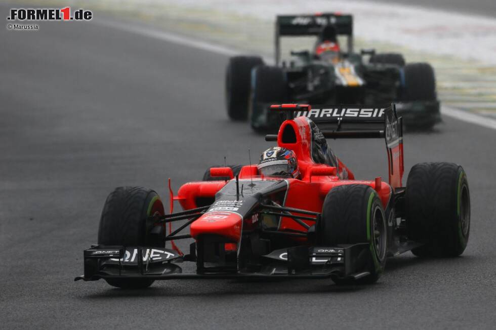 Foto zur News: Timo Glock (Marussia) vor Heikki Kovalainen (Caterham)