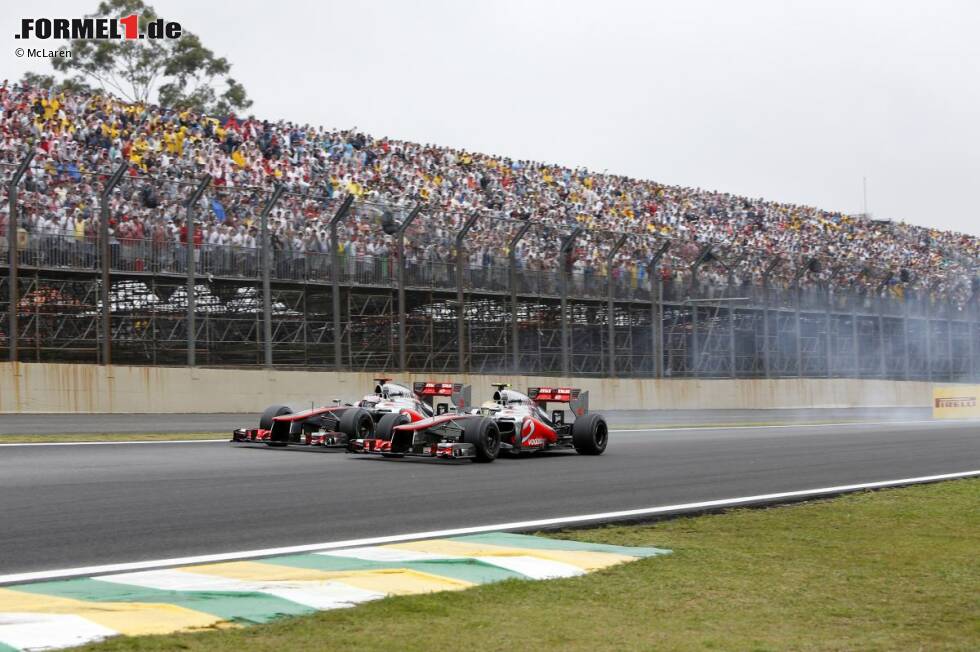 Foto zur News: Jenson Button und Lewis Hamilton (McLaren)