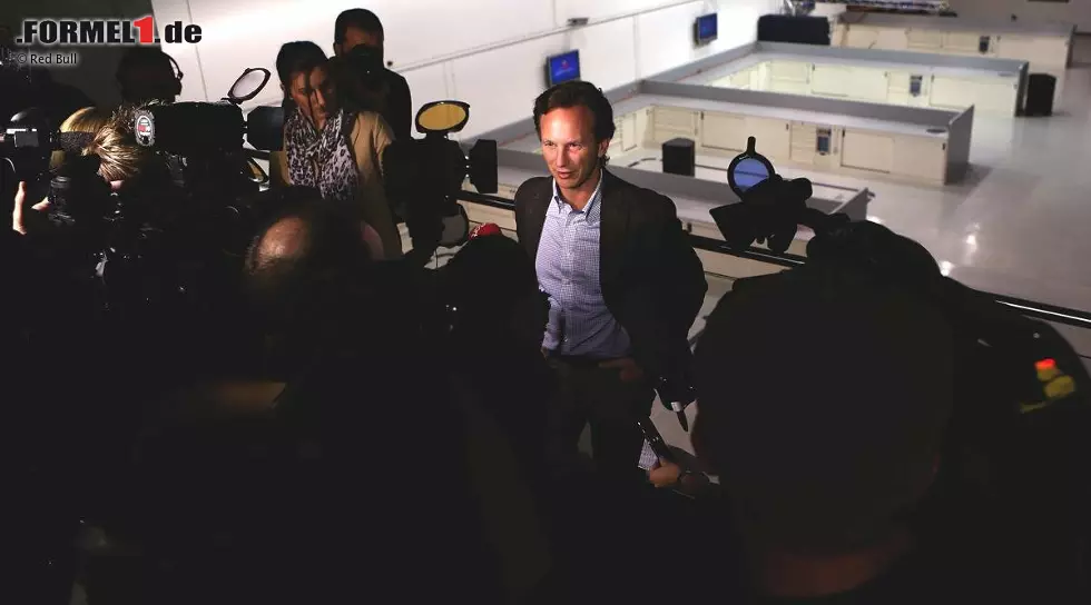 Foto zur News: Auch Christian Horner (Red-Bull-Teamchef) ist ein gefragter Gesprächspartner