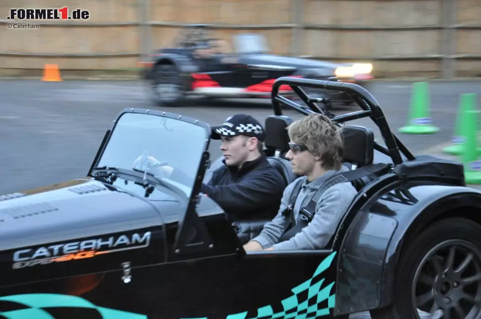 Foto zur News: Charles Pic (Caterham) mit einem Caterham Seven