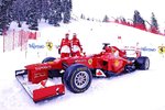 Foto zur News: Fernando Alonso, Felipe Massa und der Ferrari F2012 aus dem Vorjahr